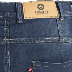 Rupert Blue Detalles